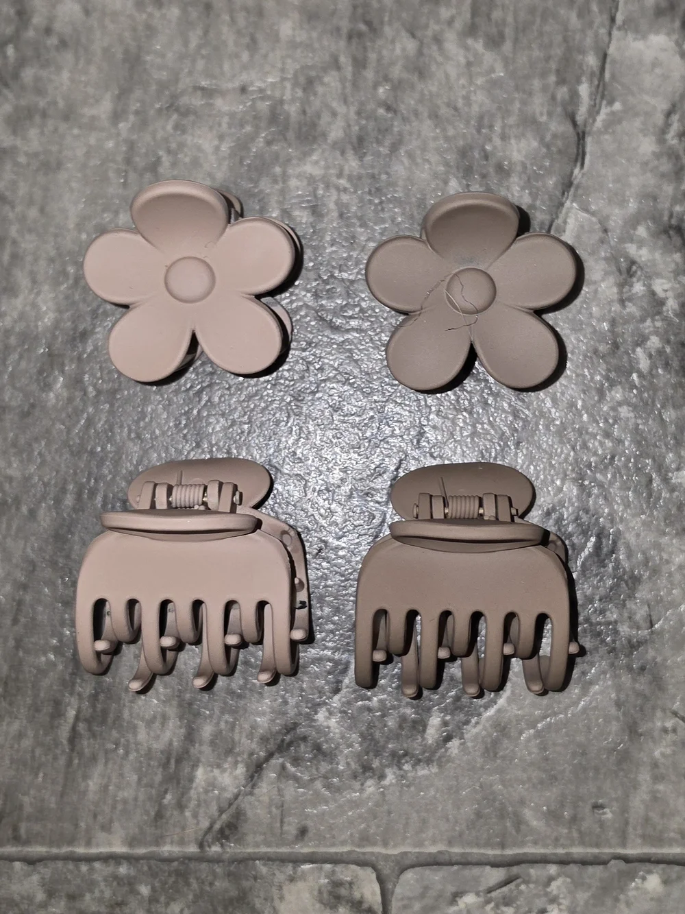 Matte Flower & Medium Hair Claws - BNIB